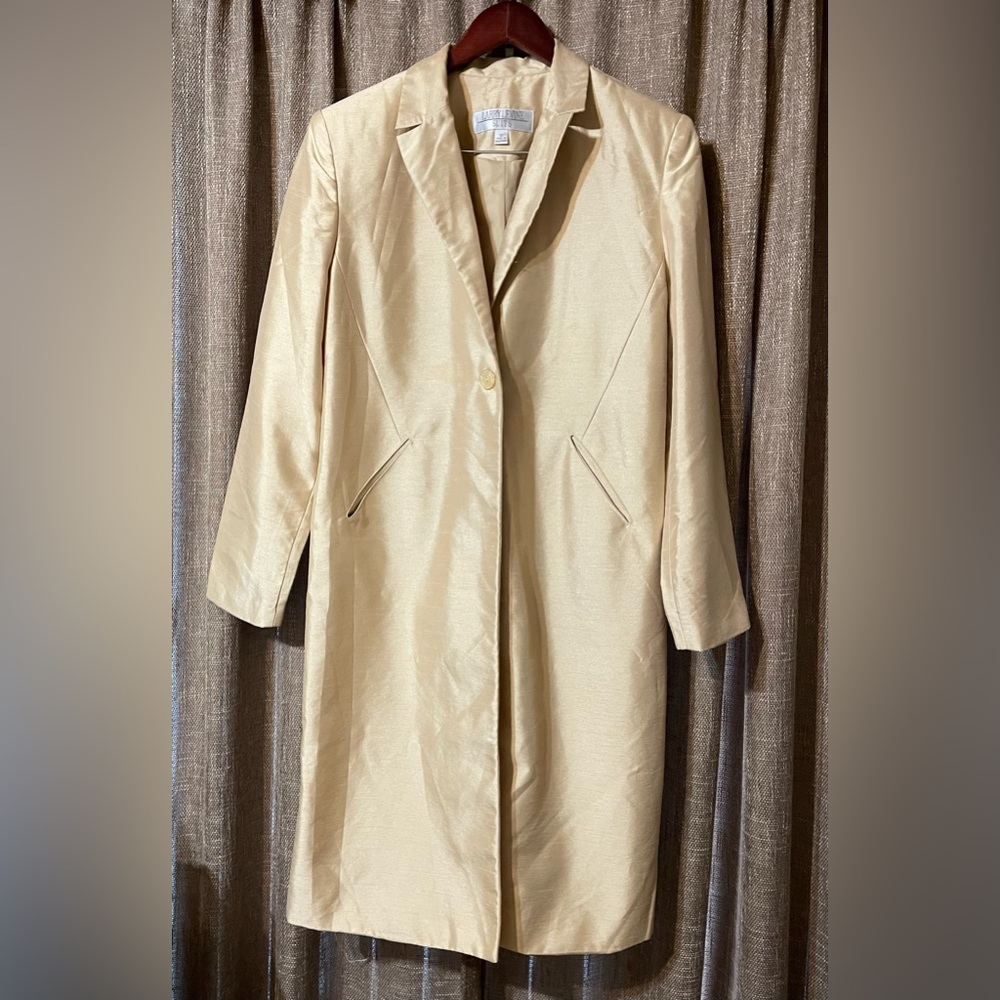$40 Larry Levine Champagne Blazer Size 12 NWT ELEGANT STYLE